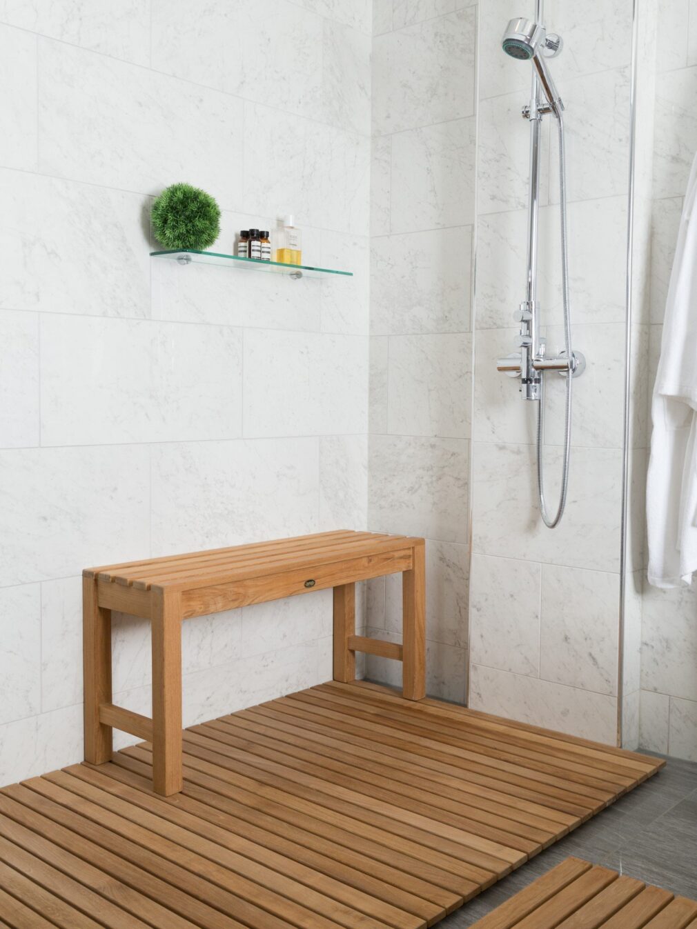Teak shower bench coach 36in (90 cm)